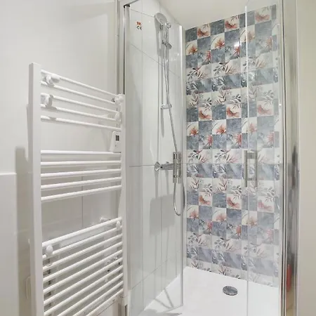 Rent A - Aparts Cadet Apartment *