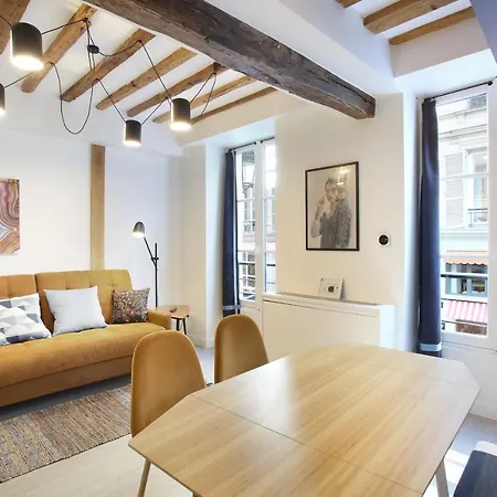 Rent A - Aparts Cadet Apartment Paris