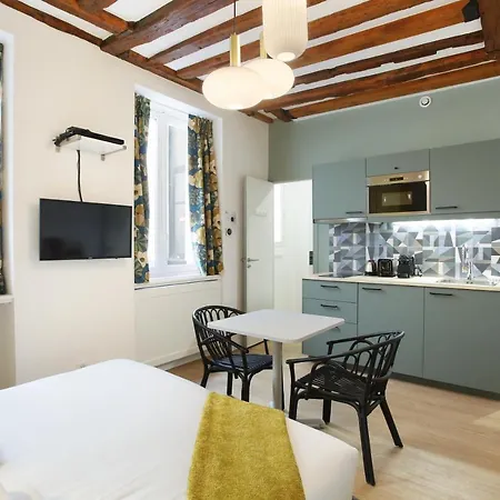 Rent A - Aparts Cadet Apartment Paris