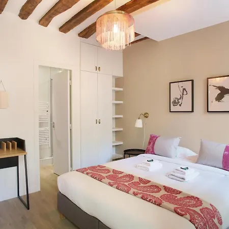 Rent A - Aparts Cadet Apartment *