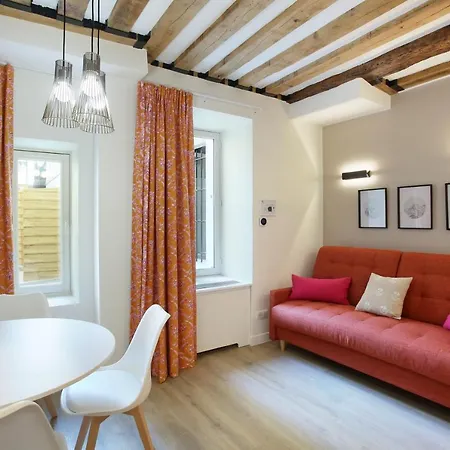 Apartment Rent A - Aparts Cadet Paris